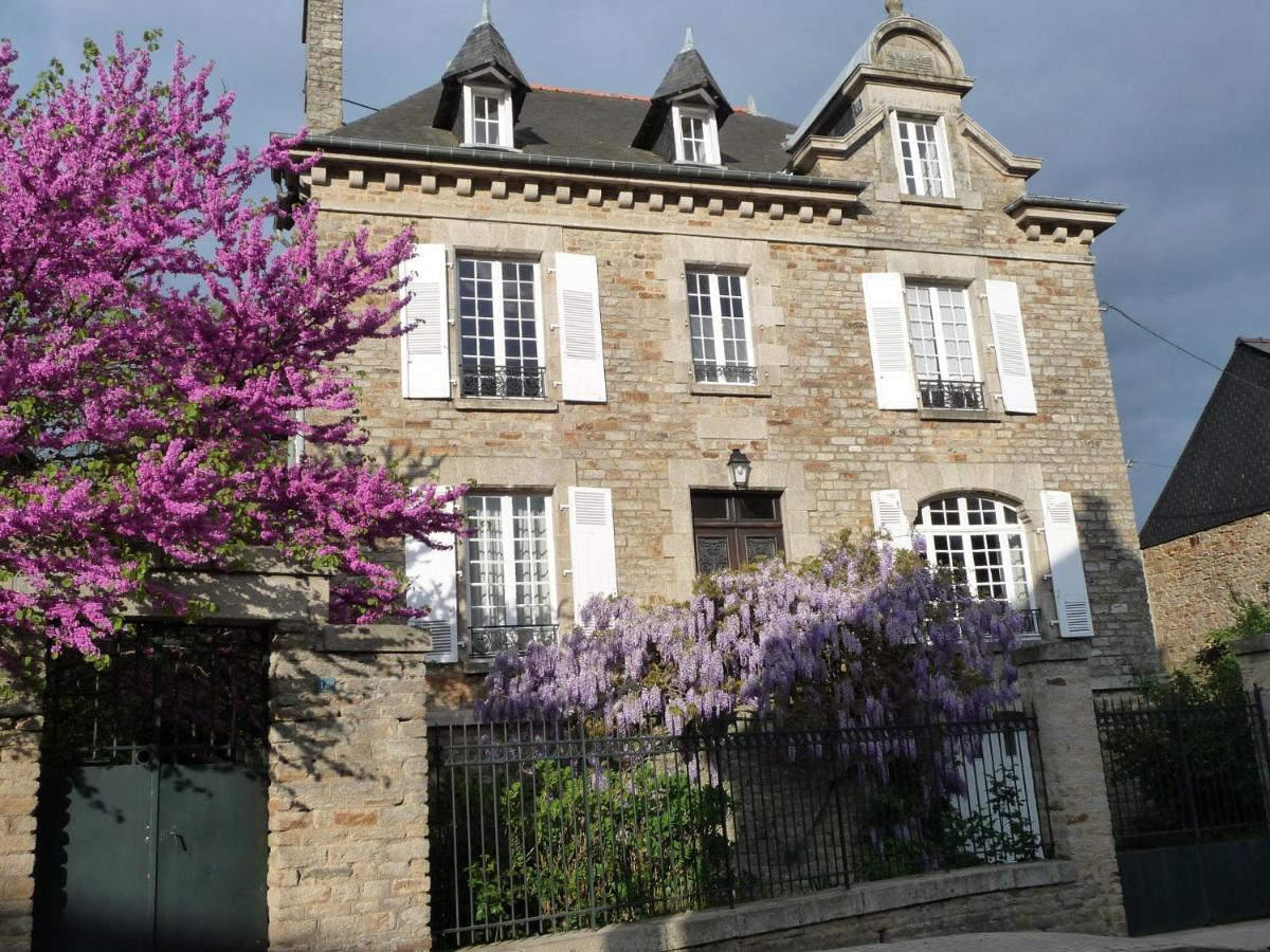 Bed and Breakfast Le 14 St Michel Josselin Zewnętrze zdjęcie