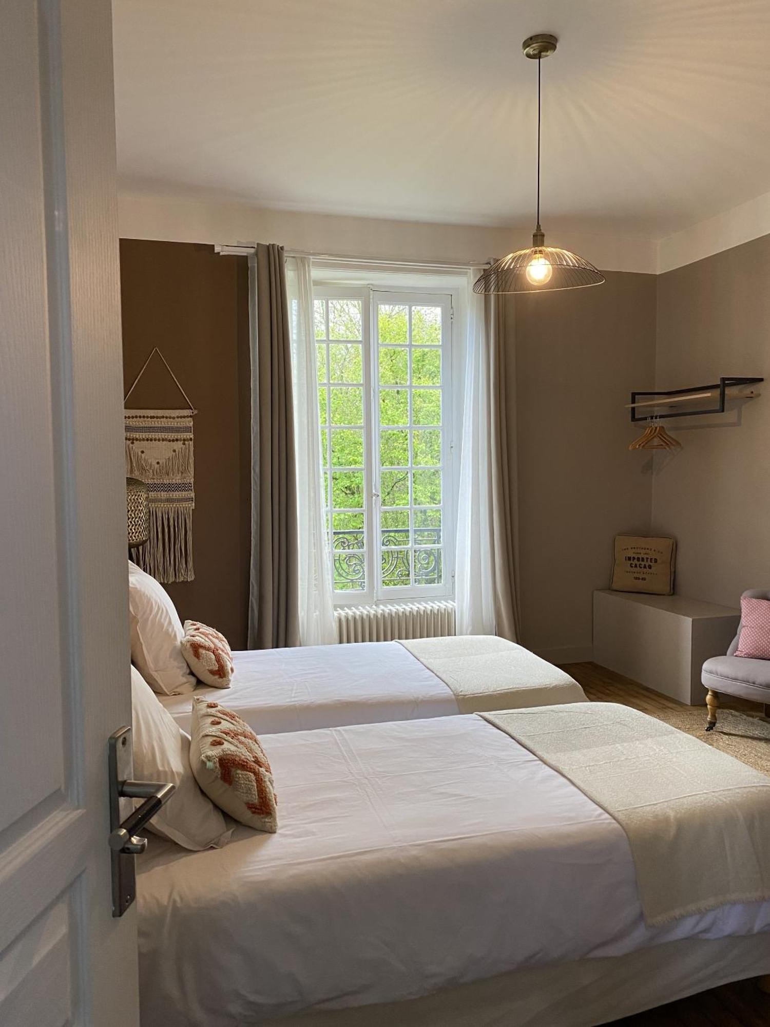 Bed and Breakfast Le 14 St Michel Josselin Zewnętrze zdjęcie