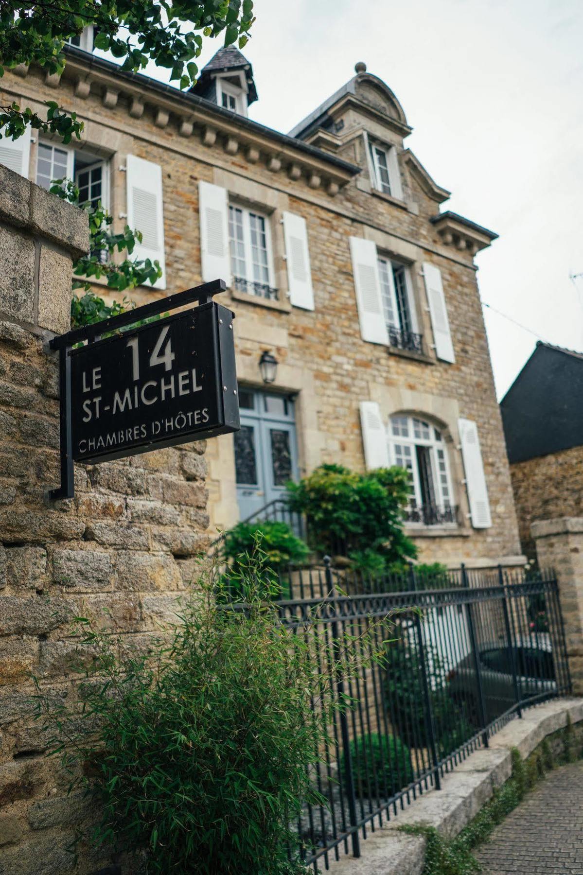 Bed and Breakfast Le 14 St Michel Josselin Zewnętrze zdjęcie