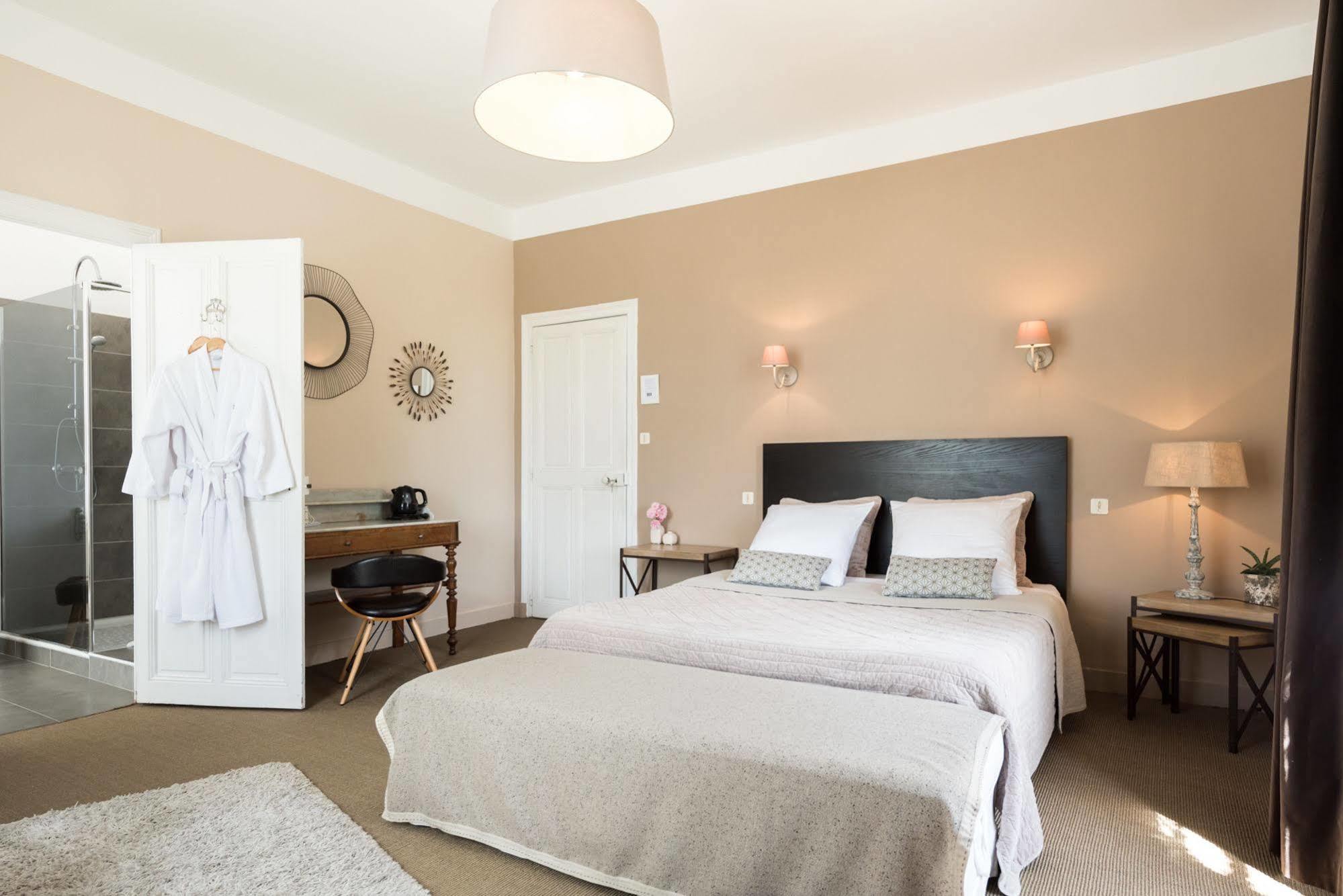 Bed and Breakfast Le 14 St Michel Josselin Zewnętrze zdjęcie
