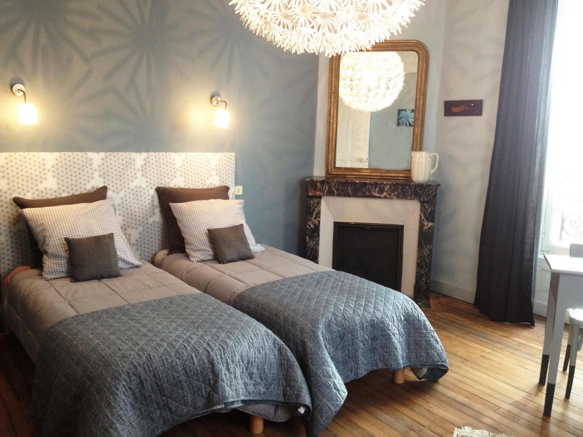 Bed and Breakfast Le 14 St Michel Josselin Zewnętrze zdjęcie